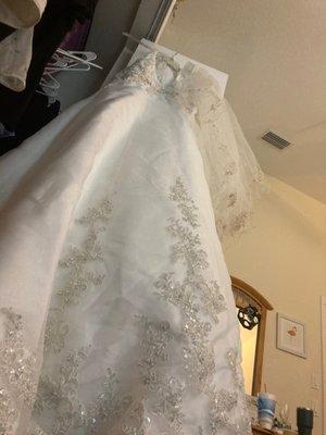 Frontal facia of wedding dress for sale. Size 9