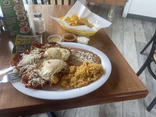 Chilaquiles con Huevo