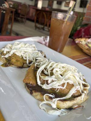 Sabrosas mételas de chicharrón