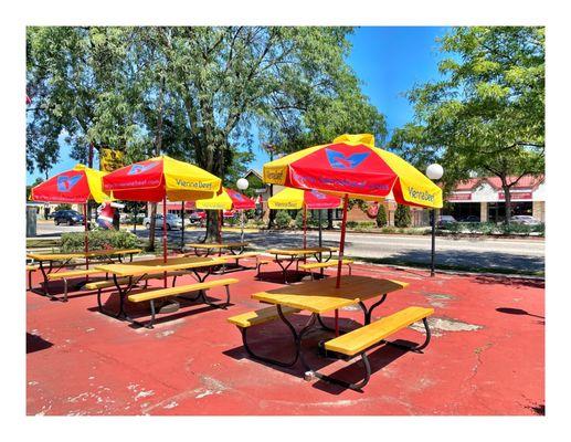 Bunny Hutch.N Lincoln Ave, Lincolnwood, IL Burgers HotDogs Gyros  Italian Beef Philly Sandwiches Salads Milkshakes Italian Ice etc. Cool!