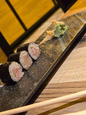 Yellowtail Roll