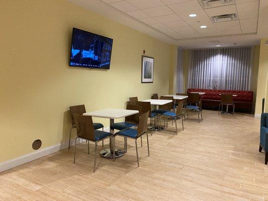 Dining area in lobby