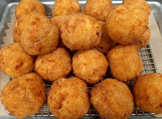 July 2021: Bacon Mac & Cheese Balls