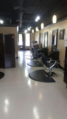 Extremely clean and up date with modern equipment.  This salon has nothing to hide excellance all the way!