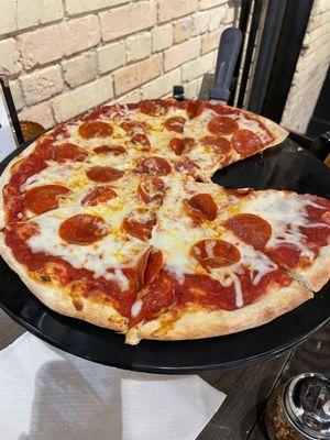 20" pepperoni pizza