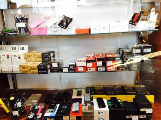 E-cig vaporizers and all the accessories