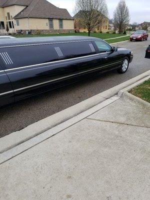 2018 Pickerington Prom! Photo was taken in front of my customers home.