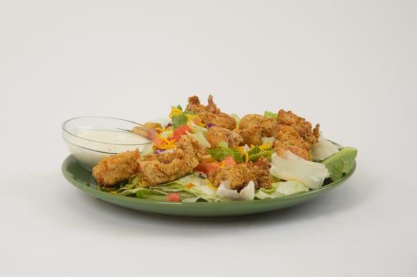 Looking for fresh and healthy? Try our golden boneless salad for a satisfying, delicious lunch or dinner!