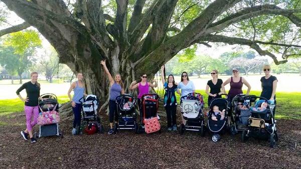 Fun in the sun postnatal w/baby yoga & fitness #mommyandme #postpartumfitness