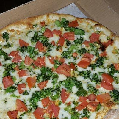 Delicious Veggie Pizza!!! Always order from them!!