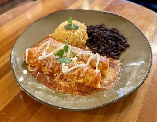 Enchiladas Rojas de Pollo