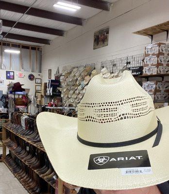 Good value at $45 Ariat straw hat Hecho en Mexico