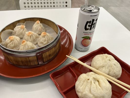 Crabmeat dumplings and pork with mushroom bun.  Yum!