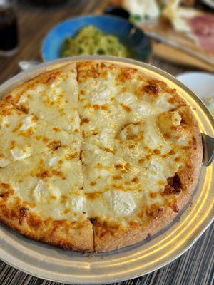 Bianco white pizza