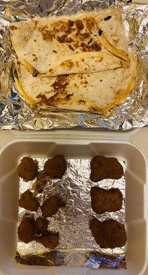 Combo tray with beef quesadillas, 2 sides --chicken nuggets and cheese bites