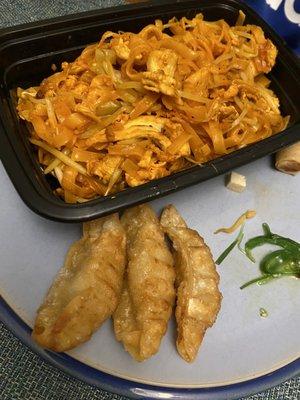 Pad Thai. Pot Stickers (6)