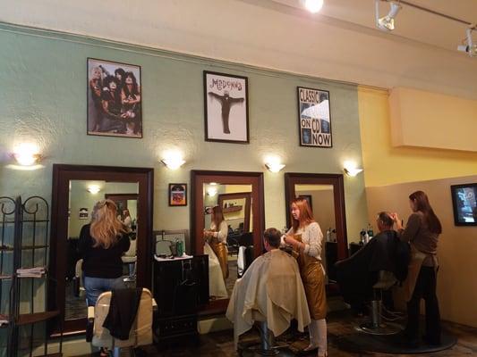 Discount Wednesday 20.00 men's haircut and 30.00 women