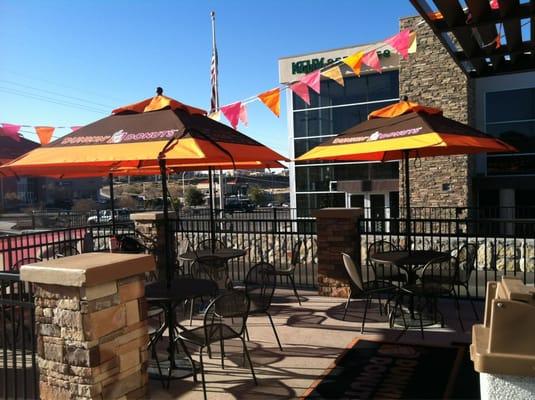 This is the patio, festooned with small flags flying the DD colors- orange and pink.