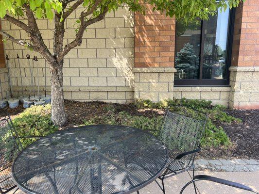 Patio seating (some umbrella tables too)