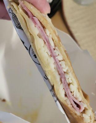 A crepe should not look like a sandwich.