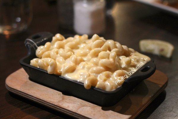 Classic Mac ($10) - Mac & cheese with cheddar & American cheeses