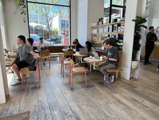 Such a nice space for meeting up, working, journaling, or just enjoying a pour-over