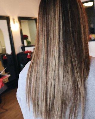 Mid-winter pick me up  Cut and color by Amber ‍