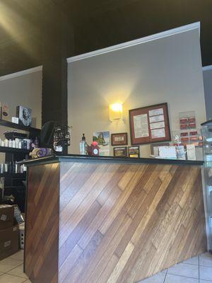 Trying a new salon in Ellicott City, Haircut/trim so we shall see how it goes since my hair is curly