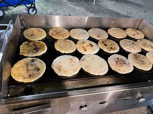 Delicious pupusas | Pupusas deliciosas