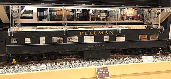 Pulman passenger car - view outside and inside