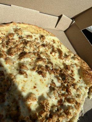 Chicken Alfredo pizza