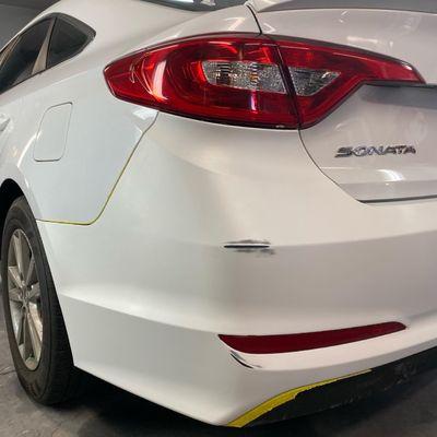 Minor bumper damage on this Hyundai Sonata. Customer satisfaction will forever be our #1 priority.