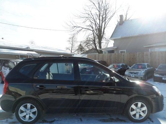 2008 Kia Rondo $5987. Please visit www.autos4lessinc.com for a full list of inventory. Thank You.