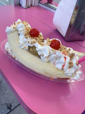 Small banana split