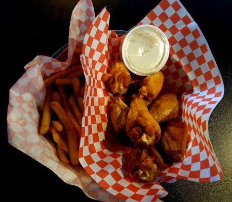 Mild chicken wings, fries and ranch