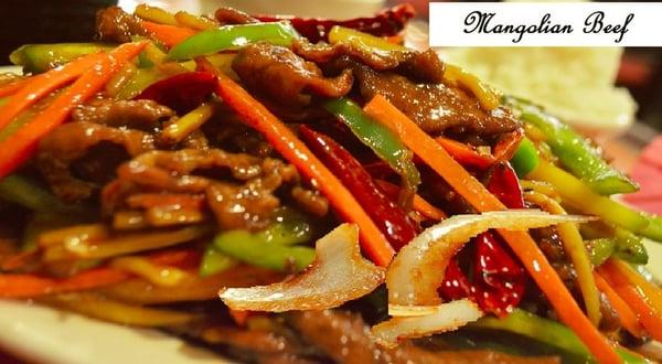 Mongolian Beef (with pan fried onion strips and other vegt, perfect smelling and spciy taste)