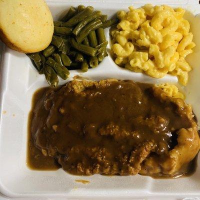 Country fried steak with green beans and Mac