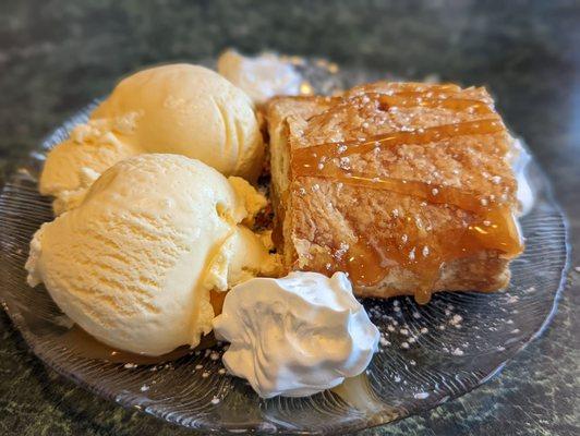 Apple strudel with ice cream