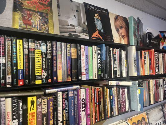 Music history books, biographies and more ..