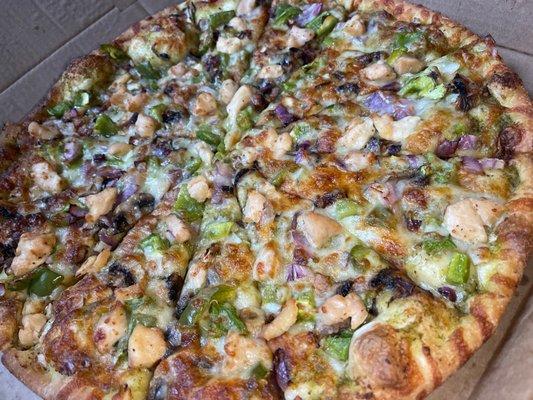 Halal Pesto Chicken Pizza