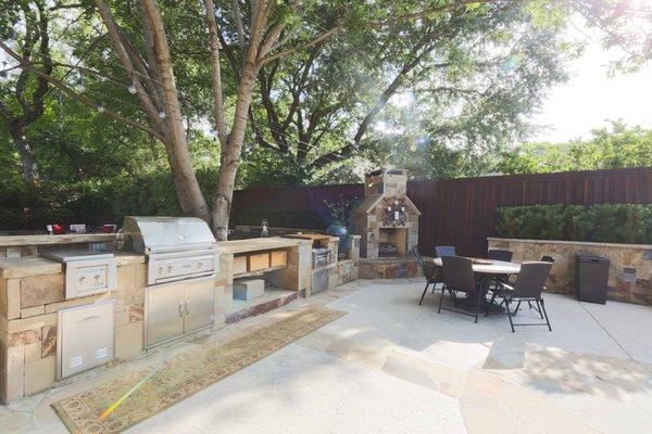 Outdoor kitchen