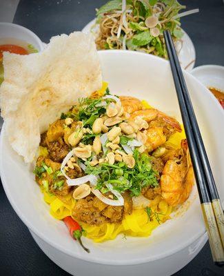 Mì Quảng. Quang Style Noodle with Pork and Shrimps.