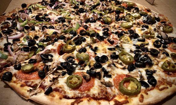 Side 1: pepperoni, Jalapeño, olive, mushroom. Side 2: sausage, bell pepper, onion, olives.