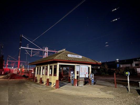 College Park CalTrain Station