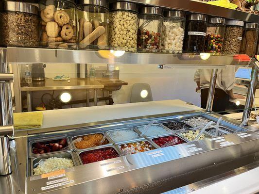 Toppings Bar