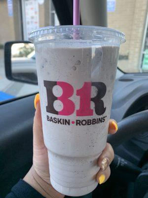 Large Oreo Milkshake