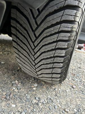 Like new cross climate 2s. Ignore the dirt on tread. I just drove on an unpaved gravel road.