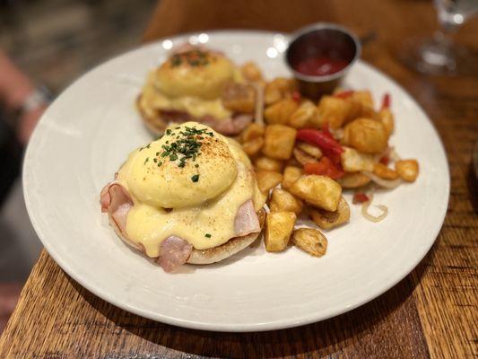 Eggs Benedict