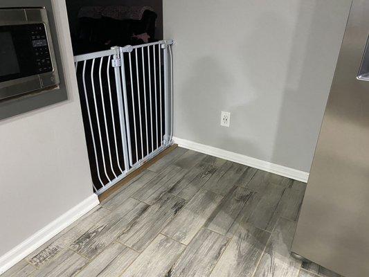 Wall and baseboards clean