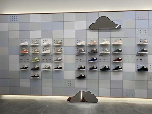 Shoe wall